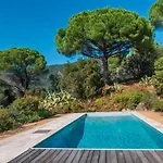 églantine- Piscine- Calme *